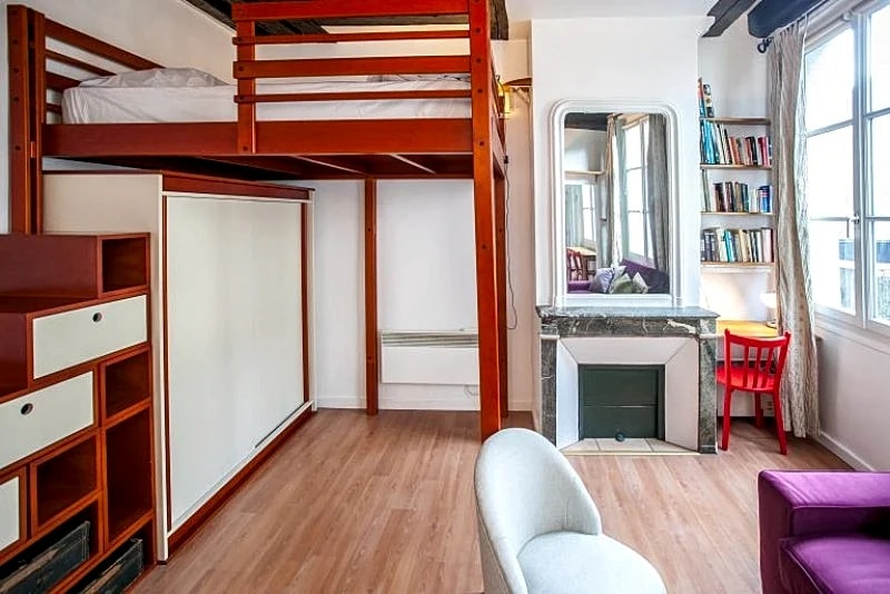 FOURCY lovely nest in the heart of lively Marais in Rue De Fourcy, Paris, France — photo 2