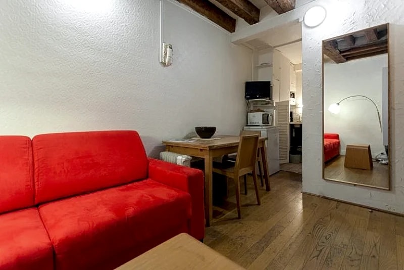 Studio Saint Germain CANETTES in Rue Des Canettes, Paris, France — photo 2