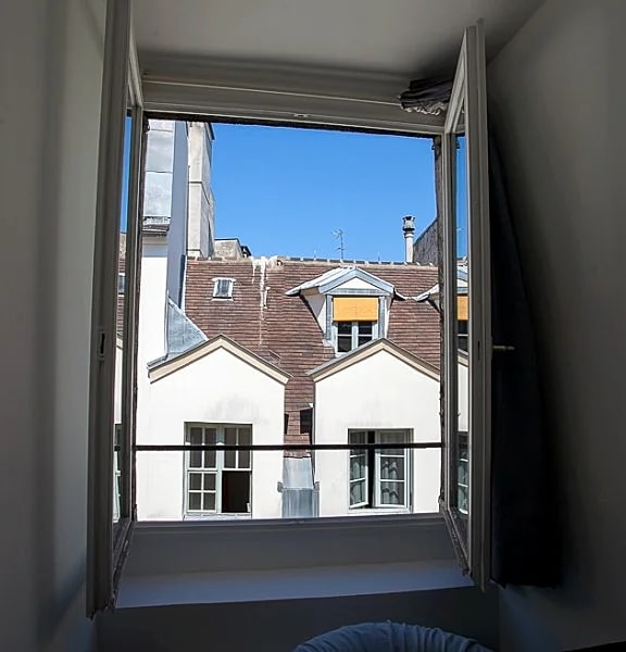 FERDINAND DUVAL 1 BEDROOM in Rue Ferdinand Duval, Paris, France — photo 4