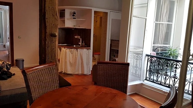 1 Bedroom Saint Lazare LABORDE in Rue De Laborde, Paris, France — photo 3