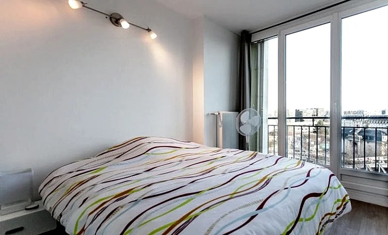 ONE BEDROOM APARTMENT Boulevard de l’Hôpital in Boulevard De La Madeleine, Paris, France — photo 5