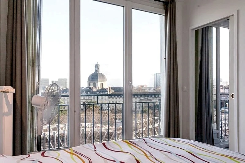 ONE BEDROOM APARTMENT Boulevard de l’Hôpital in Boulevard De La Madeleine, Paris, France — photo 3