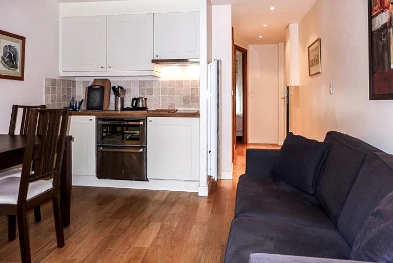 1 Bedroom Le Marais TOURNELLES in Rue Des Tournelles, Paris, France — photo 4