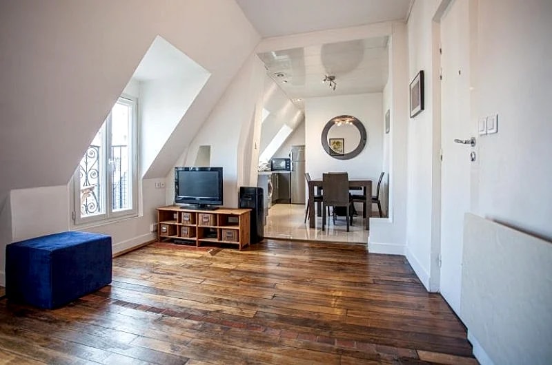 1 Bedroom GRANGE AUX BELLES with balconies in Rue De La Grange Aux Belles, Paris, France — photo 4