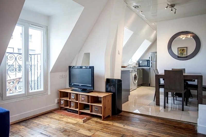 1 Bedroom GRANGE AUX BELLES with balconies in Rue De La Grange Aux Belles, Paris, France — photo 3