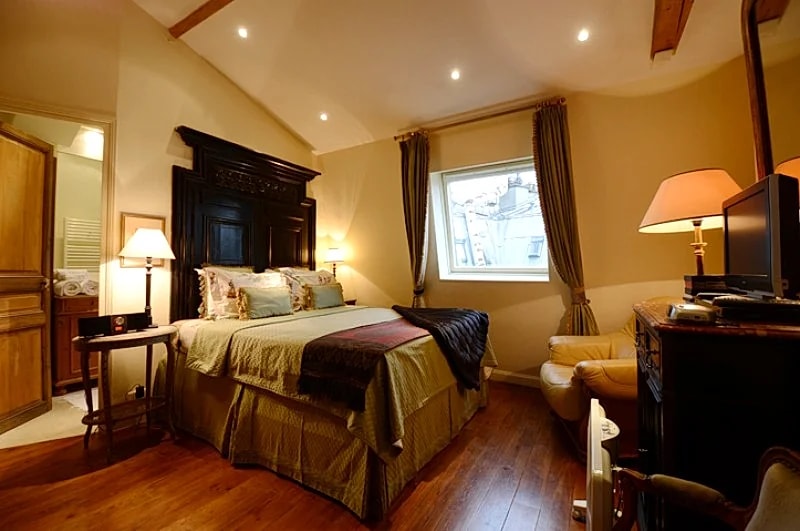 1 Bedroom Notre Dame HARPE in Rue De La Harpe, Paris, France — photo 4