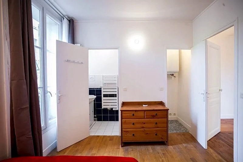 PETRARQUE 1 bedrooms near Trocadero in Rue Pétrarque, Paris, France — photo 3