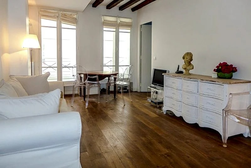 Charming nest near Mouffetard Street in Latin Quarter – Rollin in 13 Rue Rollin, Paris, France — photo 4
