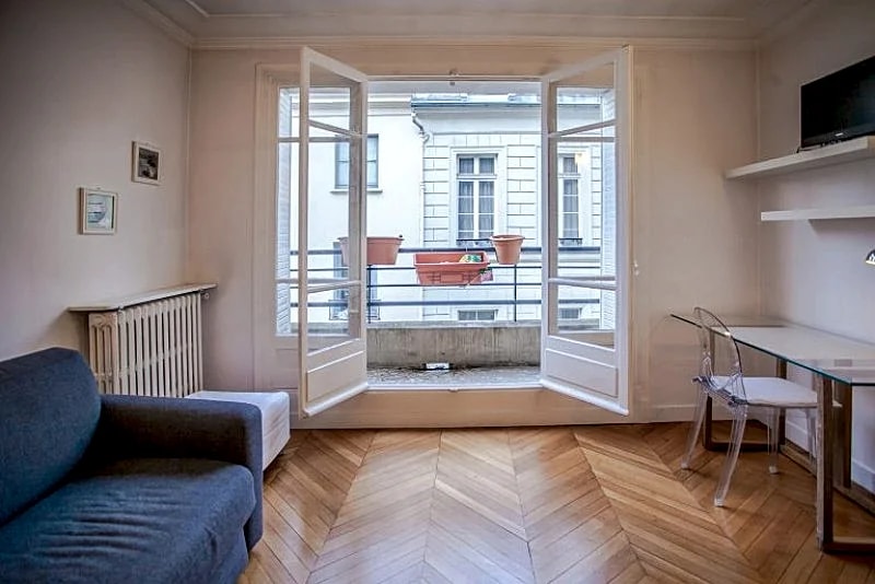 SAINT MARC lovely 1 bedroom with balconies in Rue Saint-Marc, Paris, France — photo 3