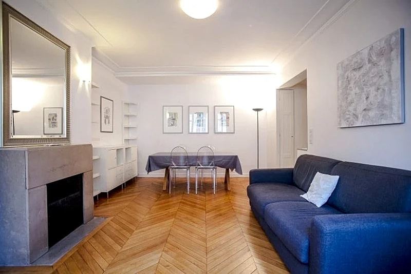 SAINT MARC lovely 1 bedroom with balconies in Rue Saint-Marc, Paris, France — photo 2