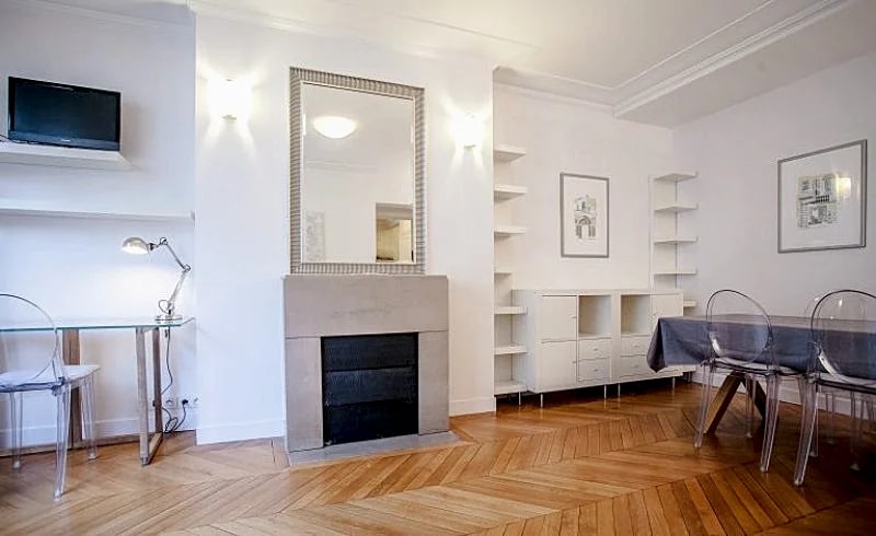 SAINT MARC lovely 1 bedroom with balconies in Rue Saint-Marc, Paris, France — photo 4
