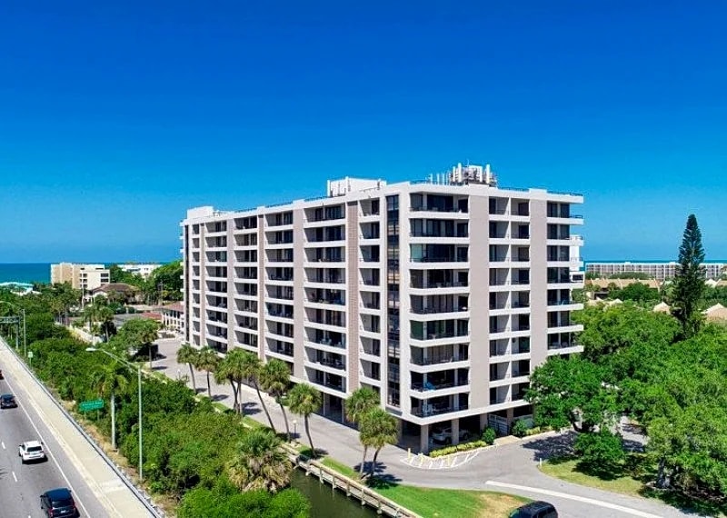 Siesta Key The Anchorage #207 amenities galore in Siesta Key, Florida, United States — photo 2
