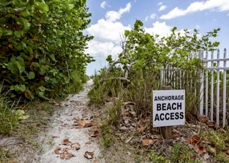 Siesta Key The Anchorage #207 amenities galore in Siesta Key, Florida, United States — photo 3