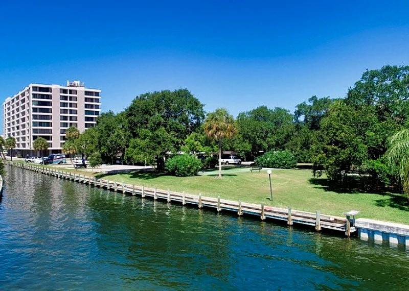 Siesta Key The Anchorage #207 amenities galore in Siesta Key, Florida, United States — photo 5