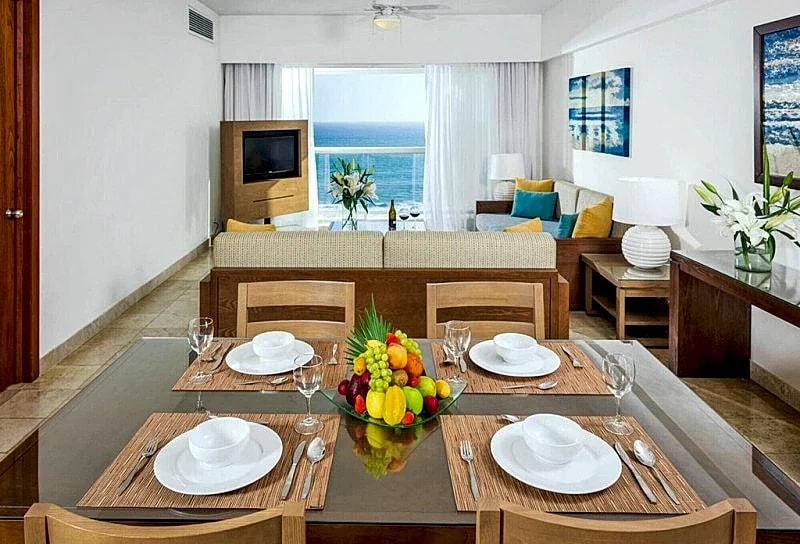 Mayan Palace, 2 BR Master Suite @ the Vidanta Resort, Acapulco in Acapulco, Guerrero, Mexico — photo 3