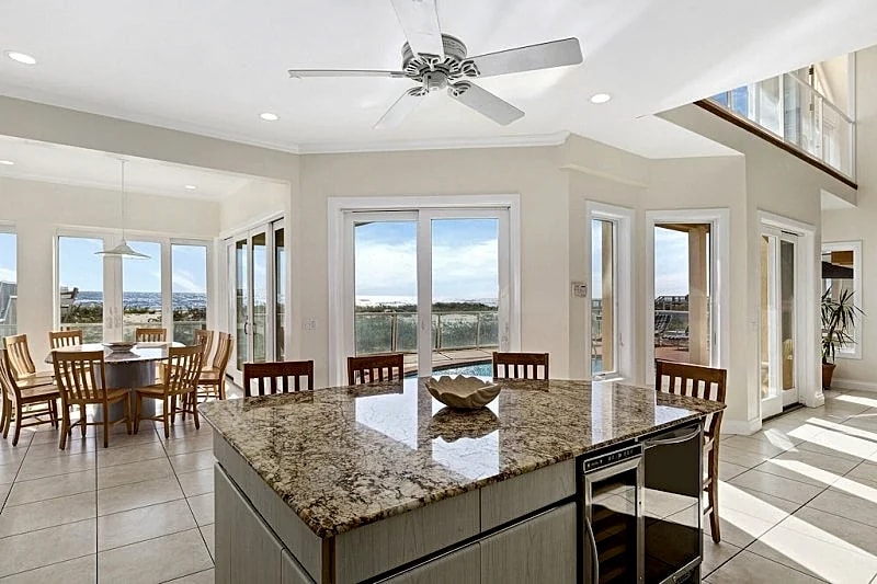 Luxury Oceanfront House! Pool+Jacuzzi facing the Ocean,call for Last min deals!! in Westhampton Beach, New York, United States — photo 4