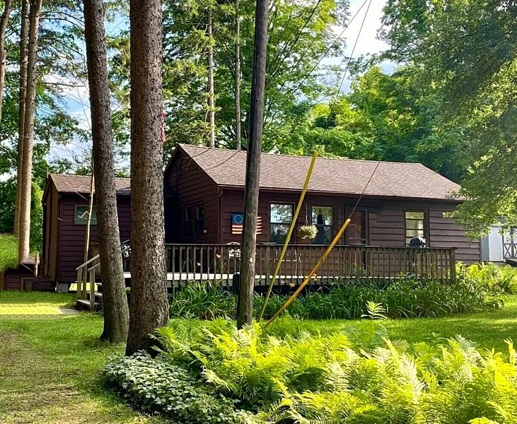 Cozy Cottage is inside a State Park with waterfront Access | Wayne County | Finger Lakes in Sodus, New York, United States — photo 2