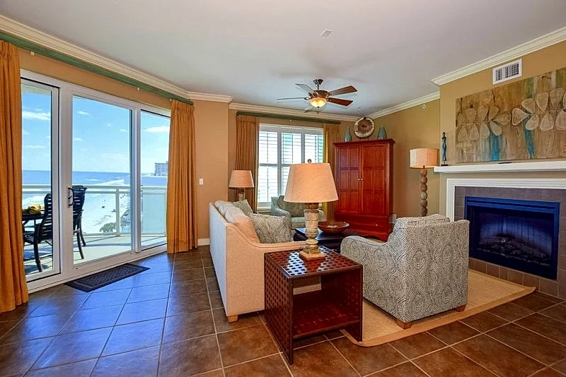 Ocean Vistas 1009 Ocean Front SE Corner Unit Locally Managed! in Daytona Beach Shores, Florida, United States — photo 2