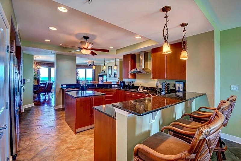 Ocean Vistas 1101- Penthouse On Daytona Beach! Local Owner in Daytona Beach Shores, Florida, United States — photo 5