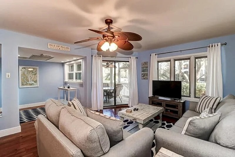 Port O Call, stunning renovated 1 bedroom, Great Complex pool. Enjoy private beach access right from the steps of the screen porch, the beach is just steps away! in Isle Of Palms, South Carolina, United States — photo 3