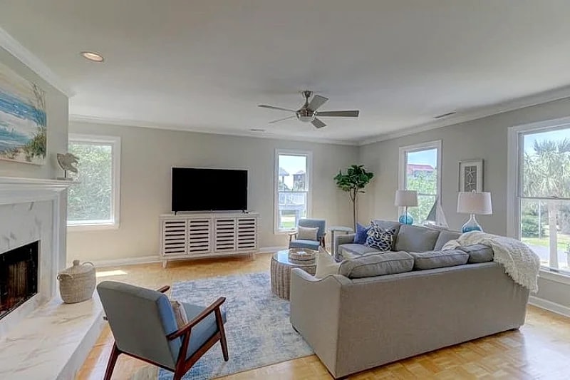 Updated Family Beach House! Short walk to the beach, Partial Ocean Views, $250 Vayk Gear Credit! in Isle Of Palms, South Carolina, United States — photo 2