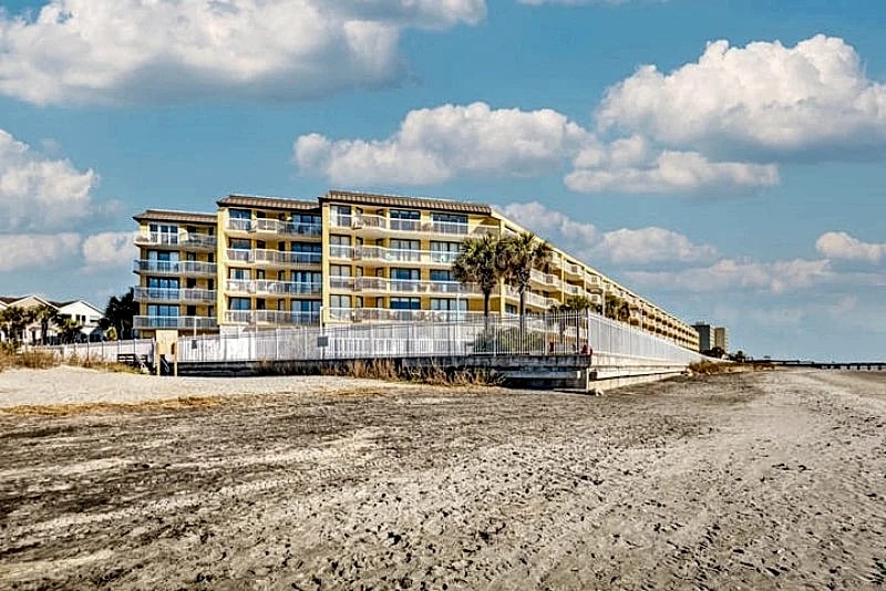 Charleston Oceanfront Villa 306 ~ Folly Beach ~ 2 community pools ~ Walking distance to downtown! in Folly Beach, South Carolina, United States — photo 4