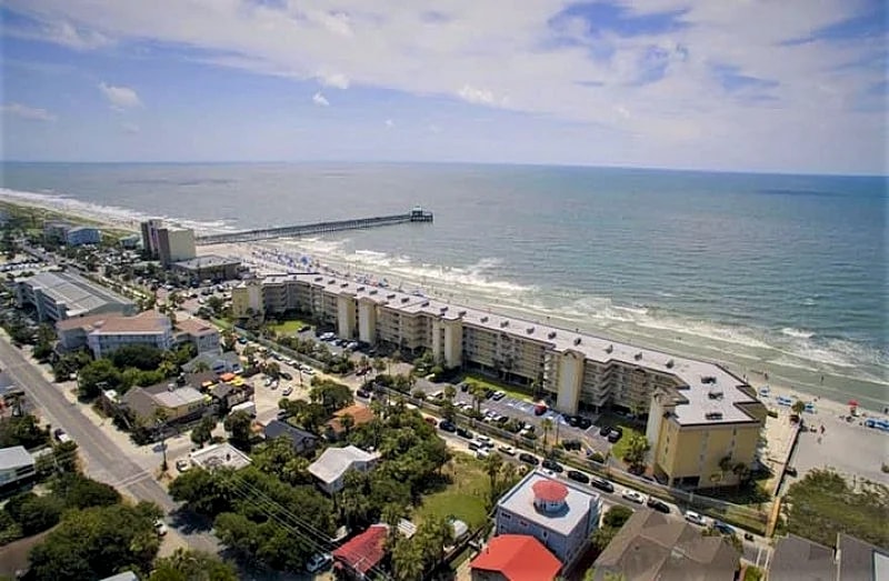 Charleston Oceanfront Villa 306 ~ Folly Beach ~ 2 community pools ~ Walking distance to downtown! in Folly Beach, South Carolina, United States — photo 2