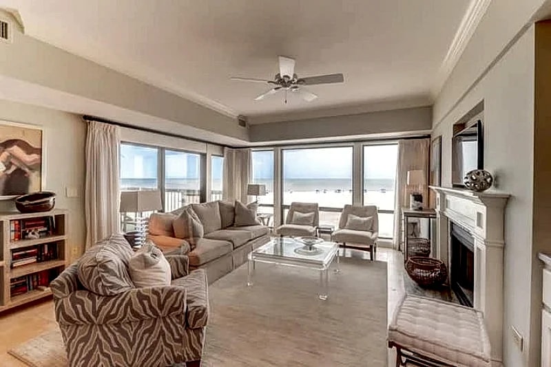 Stunning Ocean Views, Renovated Luxury Condo in Isle Of Palms, South Carolina, United States — photo 3