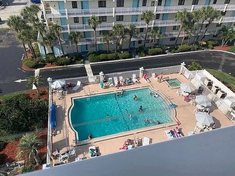 Sandcastles 711, "Sunny Daze" Gorgeous Ocean Front Condo with marvelous views! in Cocoa Beach, Florida, United States — photo 5