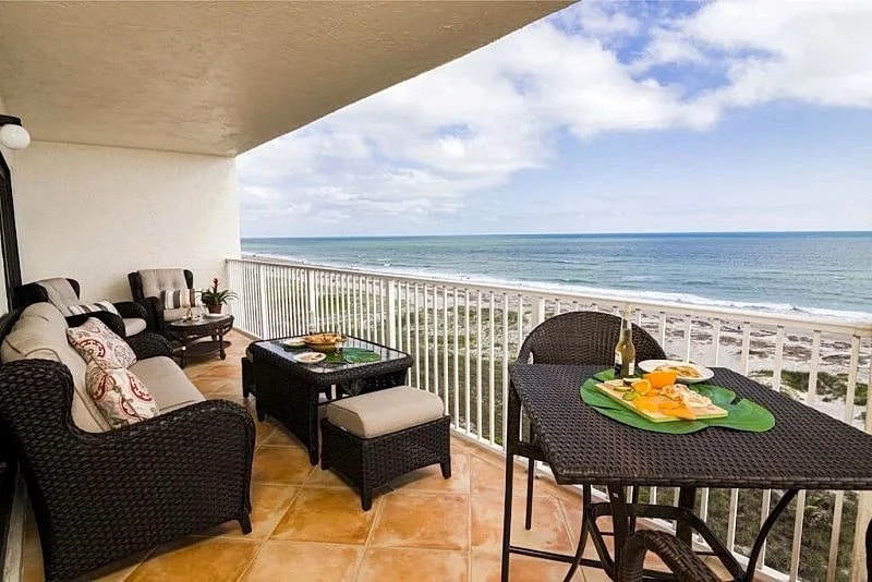 Sandcastles 711, "Sunny Daze" Gorgeous Ocean Front Condo with marvelous views! in Cocoa Beach, Florida, United States — photo 2