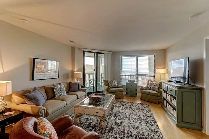 Ocean Front, Coastal Decor, Elevator Access, Amazing Oceanfront Pool!