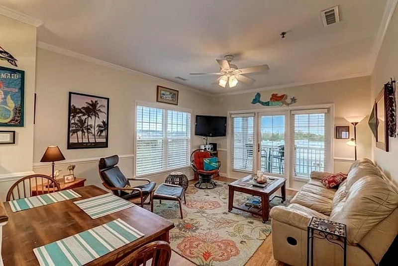 Marshwinds 2U- River View Top Floor Condo with Community Pool - Elevator Access in Folly Beach, South Carolina, United States — photo 2