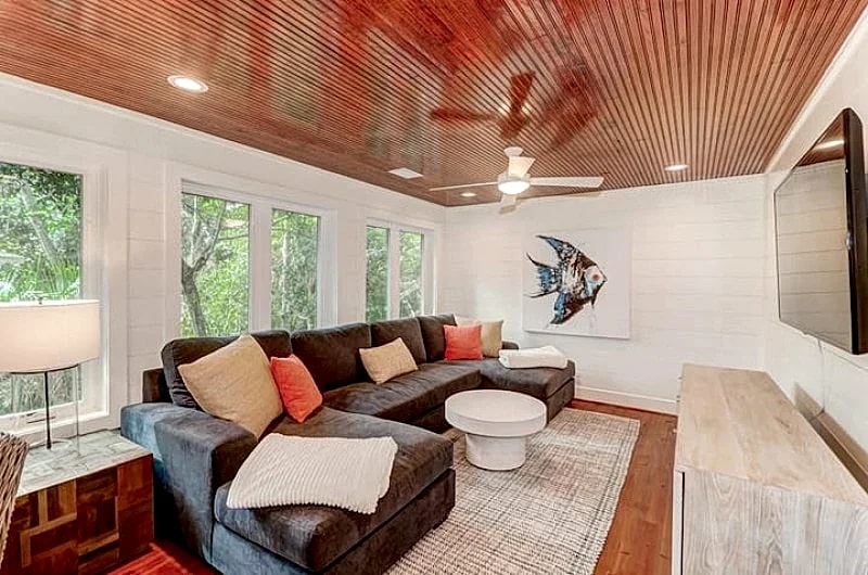 Immaculate house in the center of the resort! $250 Vayk Gear Credit in Isle Of Palms, South Carolina, United States — photo 5