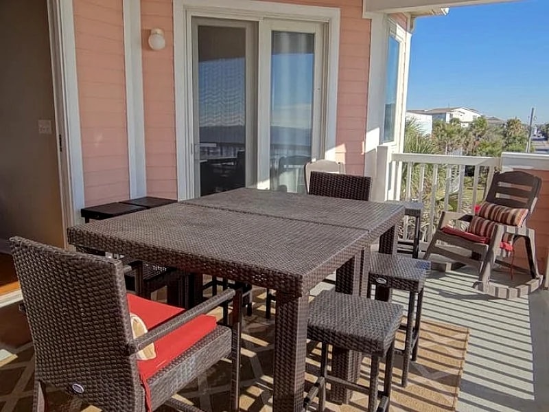 Ocean Point Villa 201- Open Ocean Views & Large Deck - Beach Access Directly Across Street in Folly Beach, South Carolina, United States — photo 2