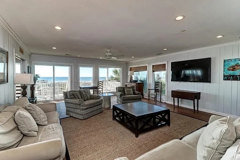 The Star of the West! 2 Full-Length Porches & Event Home in Folly Beach, South Carolina, United States — photo 2