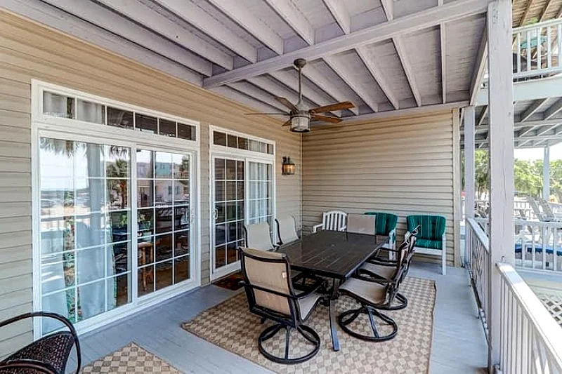 Beachwalk Villa 11- Walk to Beach & Downtown Area! Partial Ocean Views