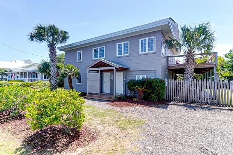 Private Pool, Pet Friendly, New to Rental, New Furnishings in Isle Of Palms, South Carolina, United States — photo 3