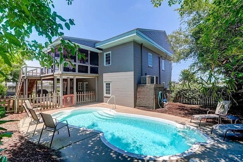 Private Pool, Pet Friendly, New to Rental, New Furnishings in Isle Of Palms, South Carolina, United States — photo 5
