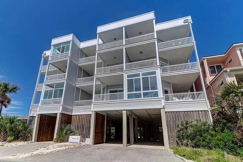 Seacoast Villa 5 in Folly Beach, South Carolina, United States — photo 3