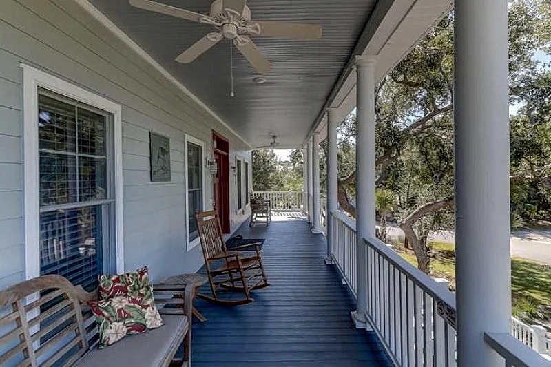 Islay Folly- Luxury Home Near The Beach + FREE $250 Beach Gear Credit! in Folly Beach, South Carolina, United States — photo 3