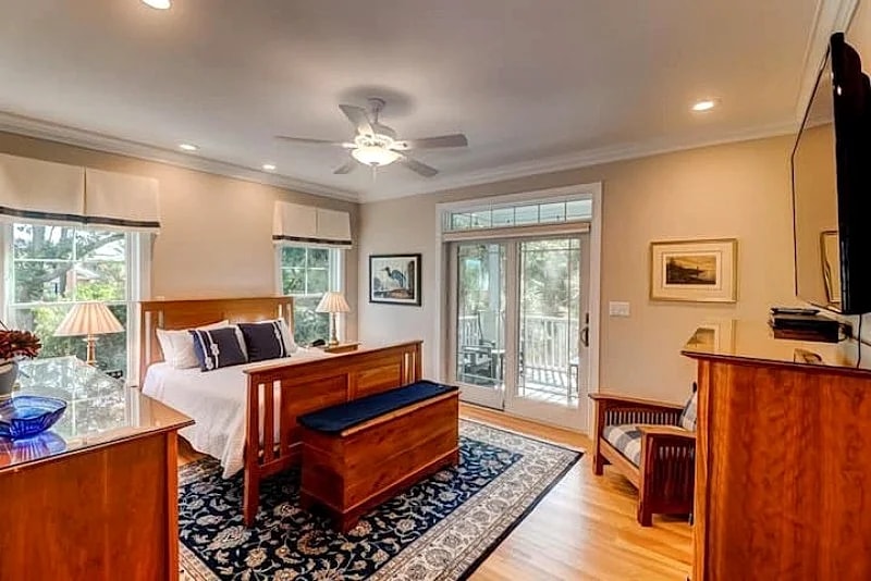 Islay Folly- Luxury Home Near The Beach + FREE $250 Beach Gear Credit! in Folly Beach, South Carolina, United States — photo 5