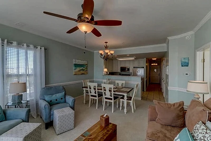 Seaside Villa 302- Top Floor Oceanfront Condo - View of Folly Beach Pier! in Folly Beach, South Carolina, United States — photo 2