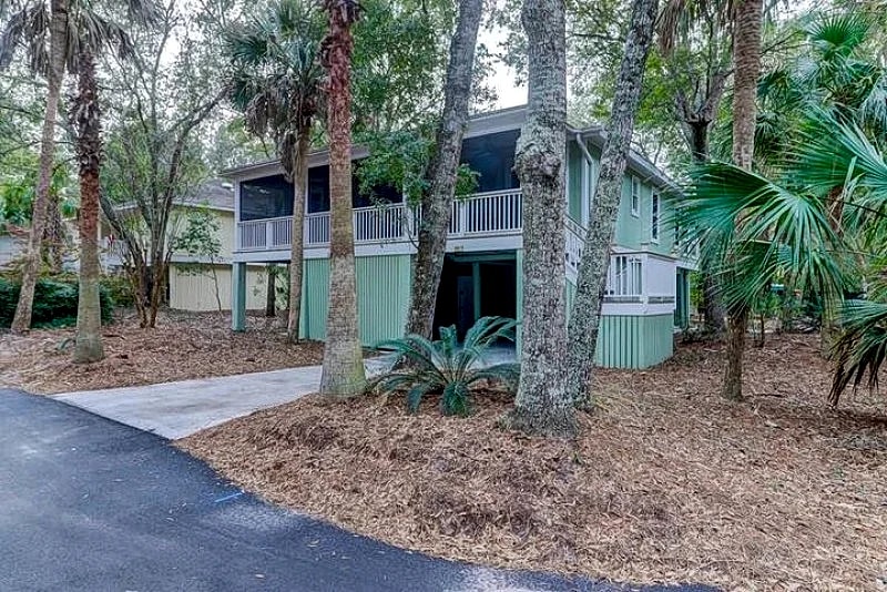 Completely renovated cottage! Elevator! Center of Resort in Isle Of Palms, South Carolina, United States — photo 2