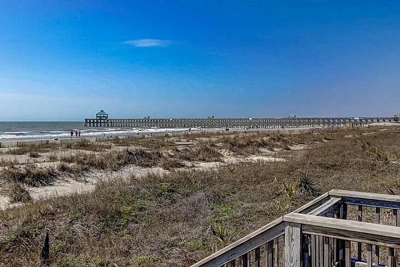 Changes In Latitudes- Renovated & Only 2.5 Blocks to Shops & Restaurants in Folly Beach, South Carolina, United States — photo 2