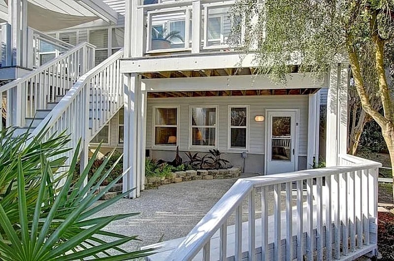710-B East Arctic- Beach Access Across Street! Apartment of Awesome Triplex
