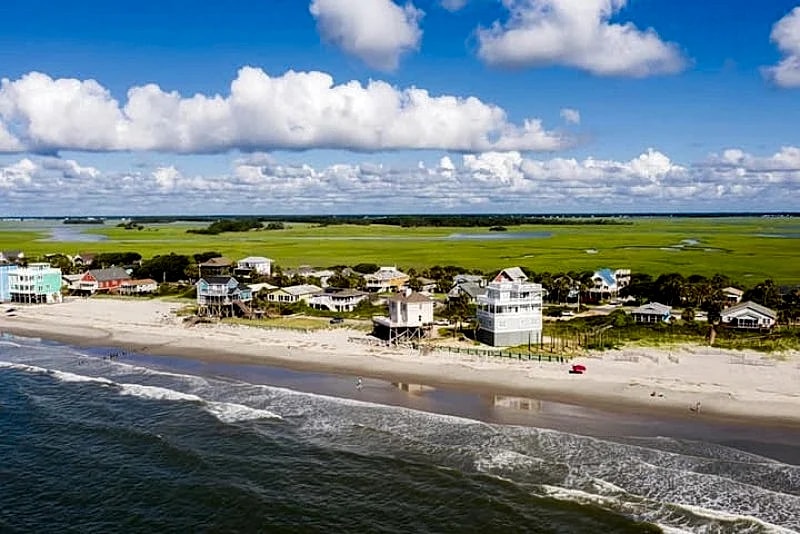 4 Summer Place- Ocean Front With Beautiful Panoramic Views! in Folly Beach, South Carolina, United States — photo 3