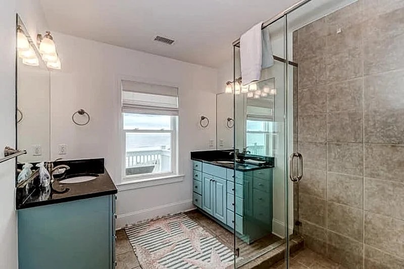4 Summer Place- Ocean Front With Beautiful Panoramic Views! in Folly Beach, South Carolina, United States — photo 5