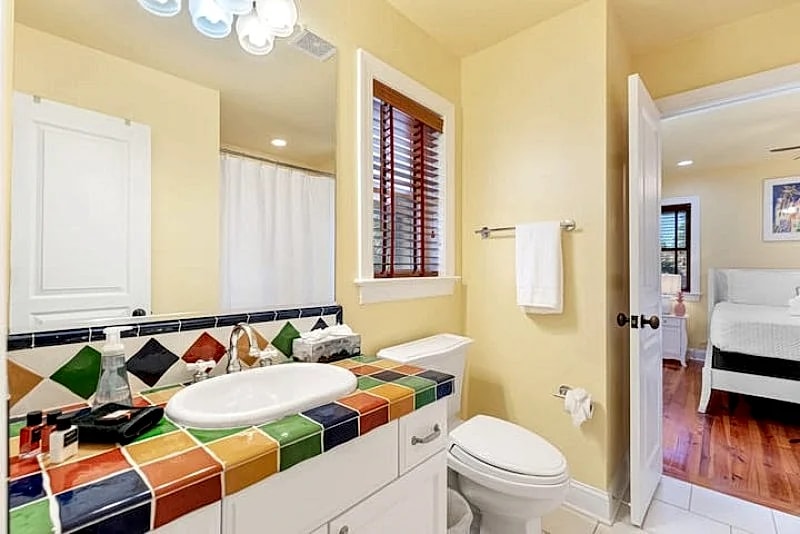 Sweet Carolina- Private Pool, Luxury Accommodations! Short Walk to Beach in Folly Beach, South Carolina, United States — photo 4