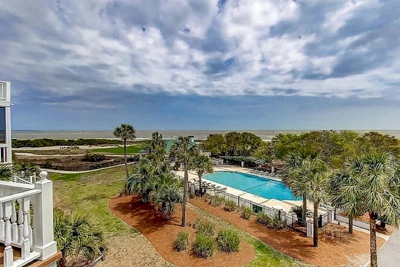 Ocean Views, steps from the Ocean Point Pool! in Isle Of Palms, South Carolina, United States — photo 4