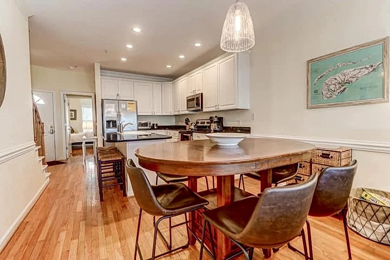 126 Waters Edge - Nothing Could Be Finer- Panoramic River Views, Large Screen Porch, Community Pool & Dock in Folly Beach, South Carolina, United States — photo 4